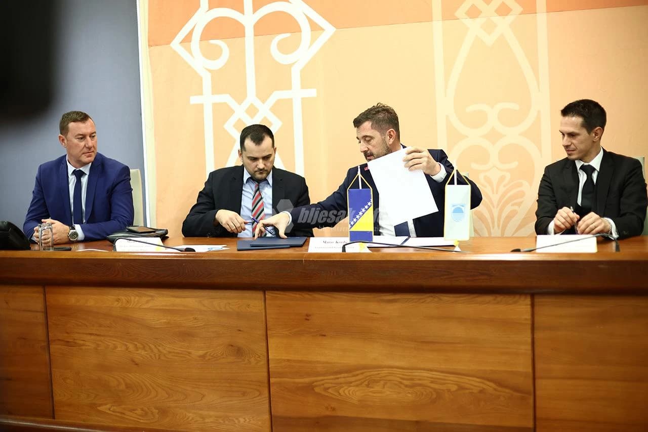 Potpisivanje ugovora