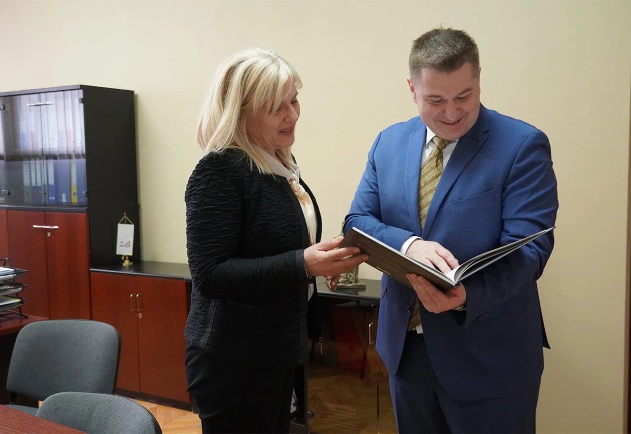 Julijana Pavlović i Siniša Skočibušić