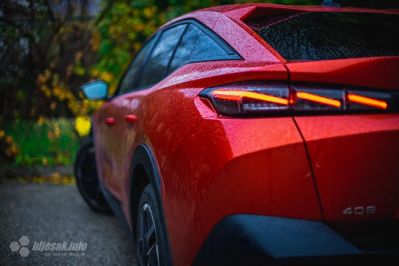 Peugeot 408 GT 1.2 PureTech 130 EAT8