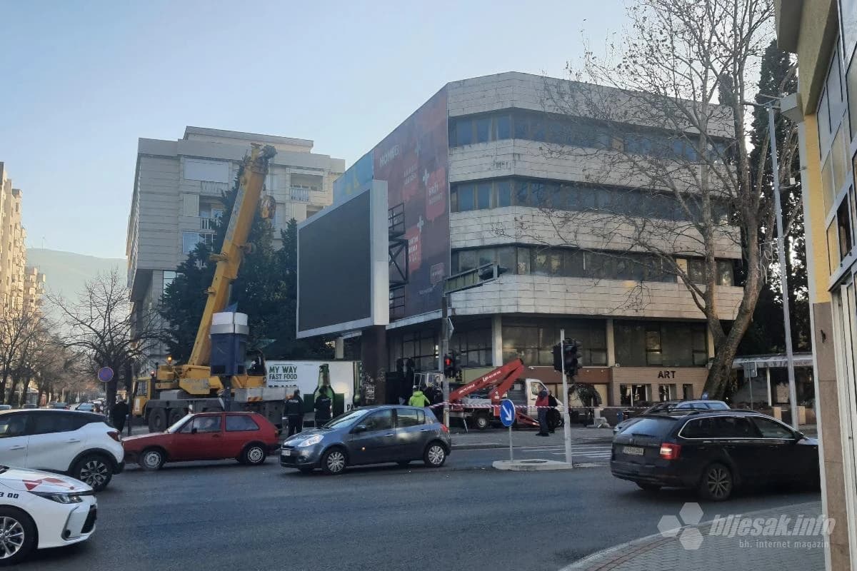 Reklamni display se seli na stadion Zrinjskog