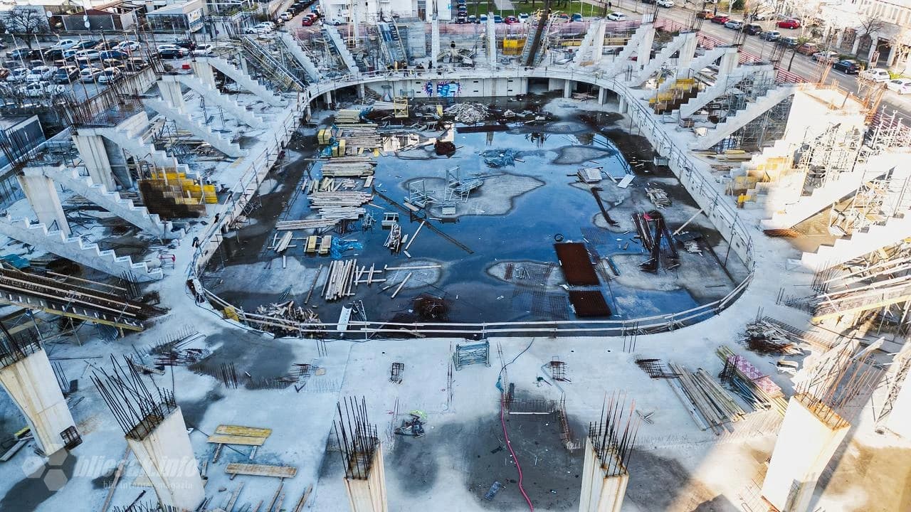 Radovi na mostarskoj sportskoj dvorani iz zraka