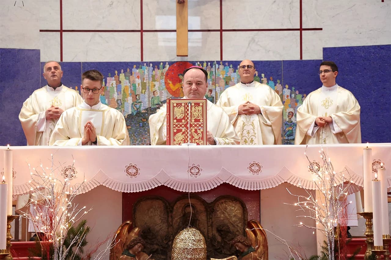 Biskup Palić na božićnoj misi u Mostaru