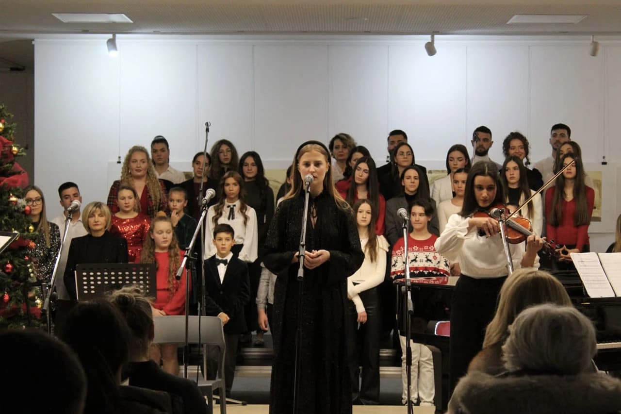 Belcanto pjevao Božiću ususret