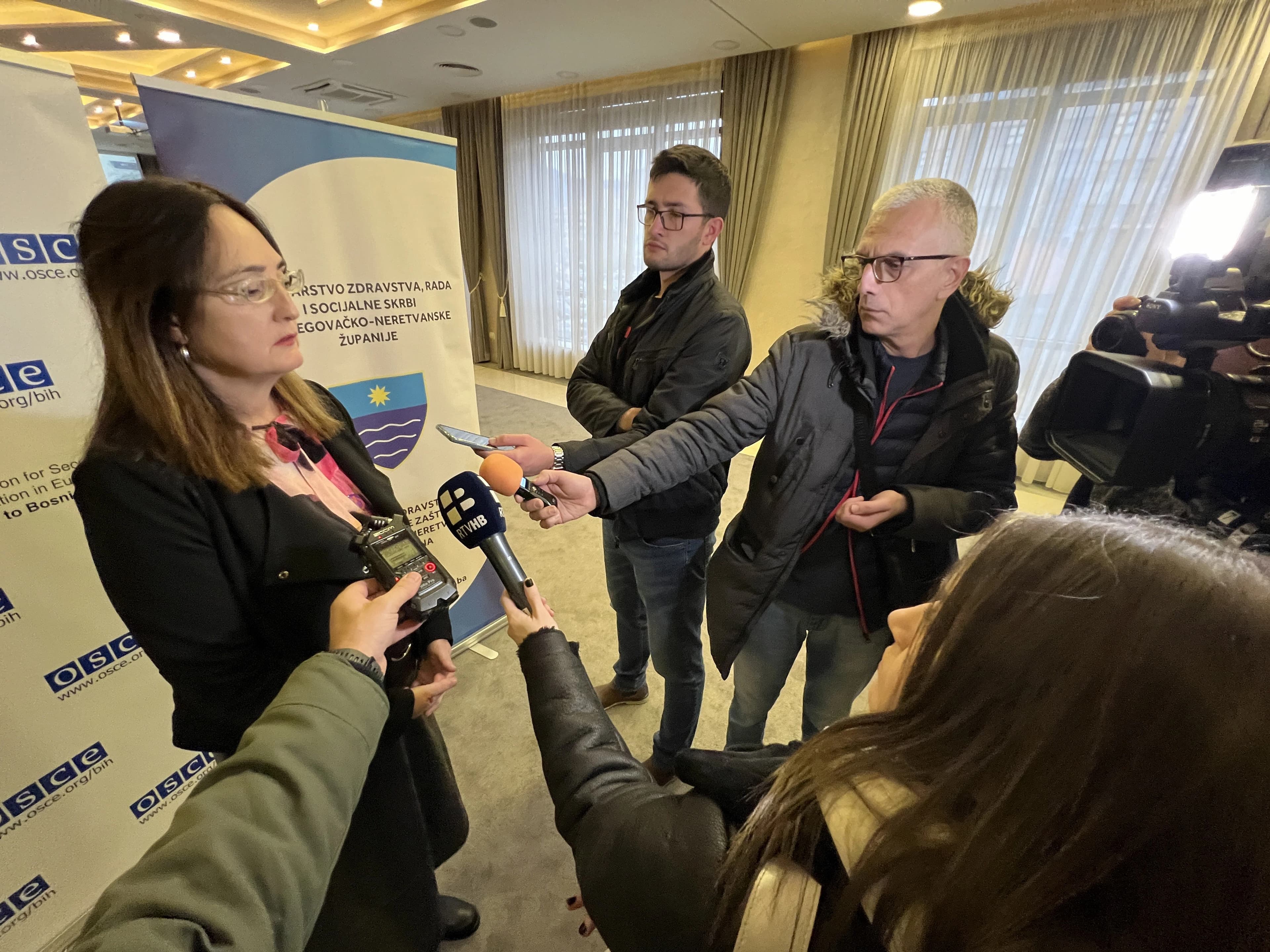 S okruglog stola u Mostaru