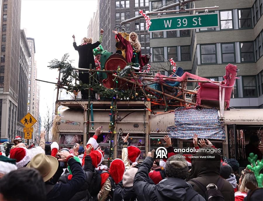 Festival SantaCon naTimes Squareu privlači brojne građane New Yorka
