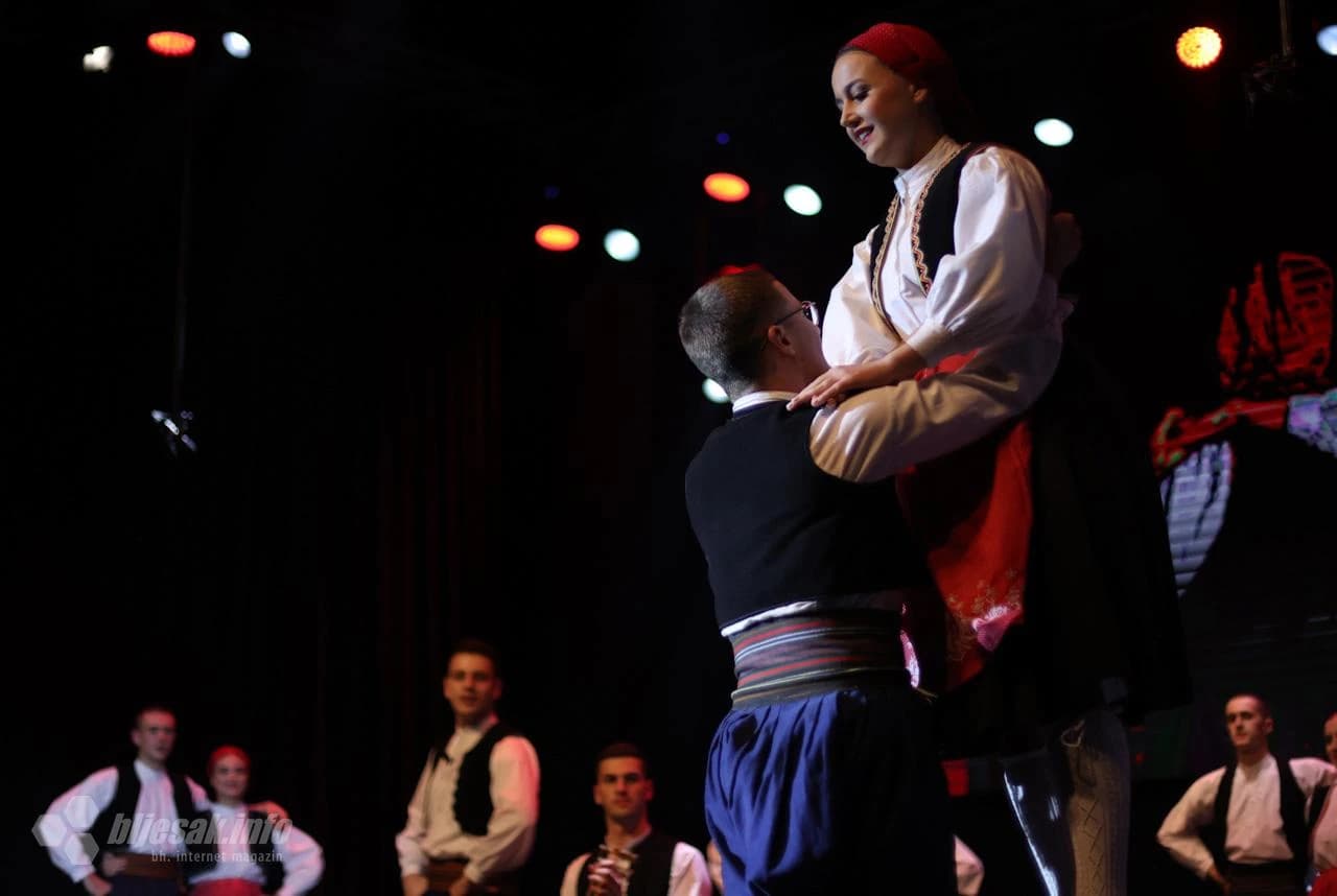 Održan tradicionalni božićni koncert Gradu s ljubavlju