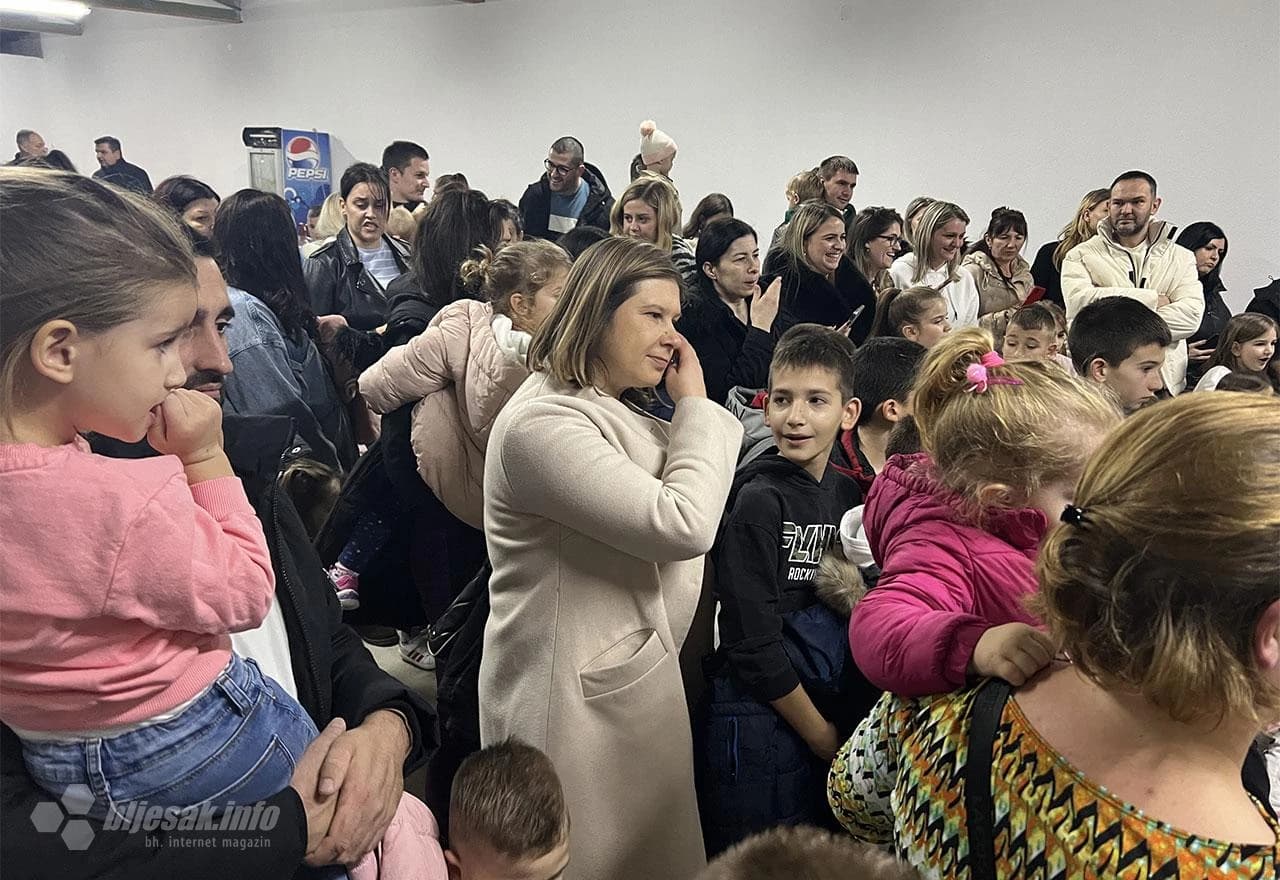 Darivanje djece u Orlacu