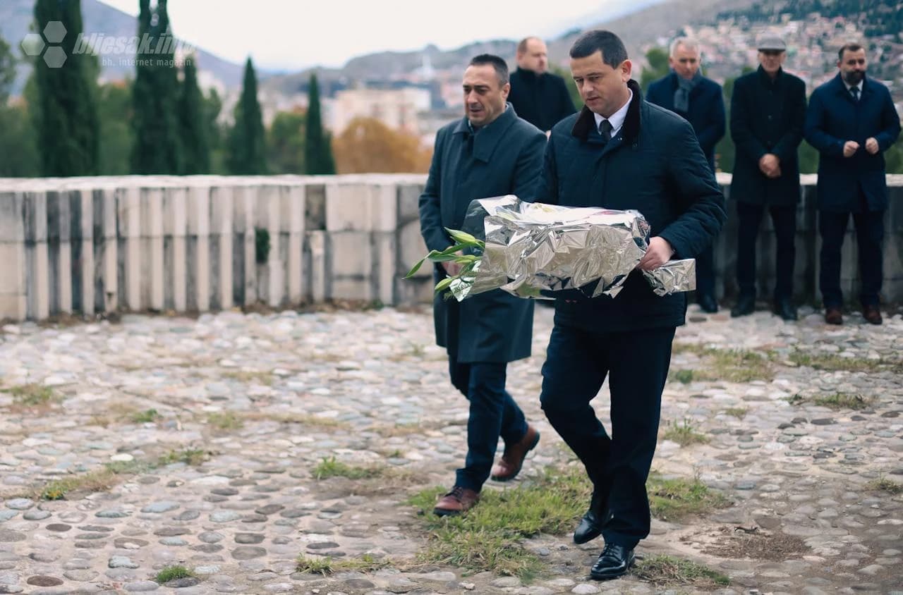 Obilježavanje Dana državnosti na Partizanskom spomen-groblju