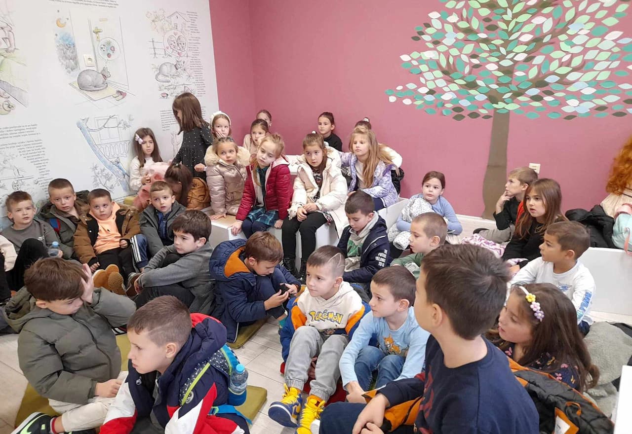 Prvašići u posjetu Narodnoj knjižnici HNŽ Mostar