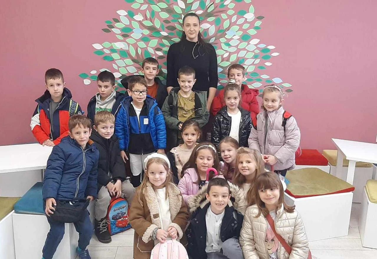 Prvašići u posjetu Narodnoj knjižnici HNŽ Mostar