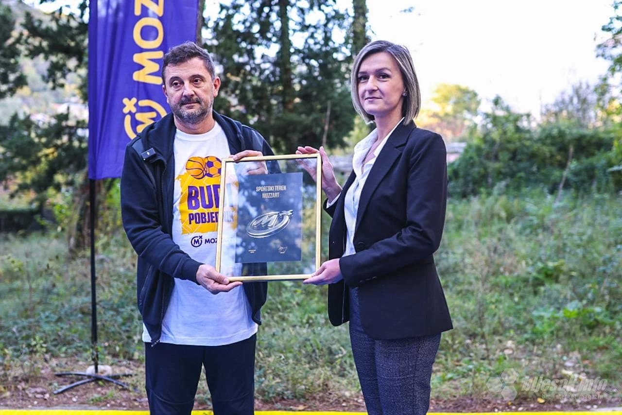  Otvoren košarkaški teren na Trimuši, pala i prva tekma