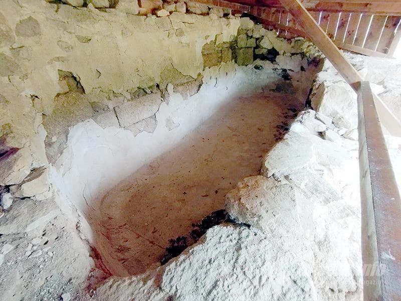 Ponutrica druge grobnice…