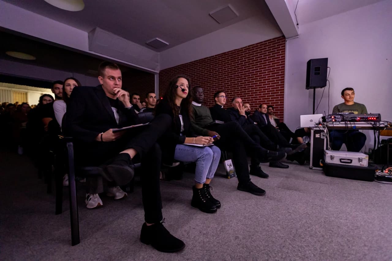 Tribina ''Nije sve tako crno''