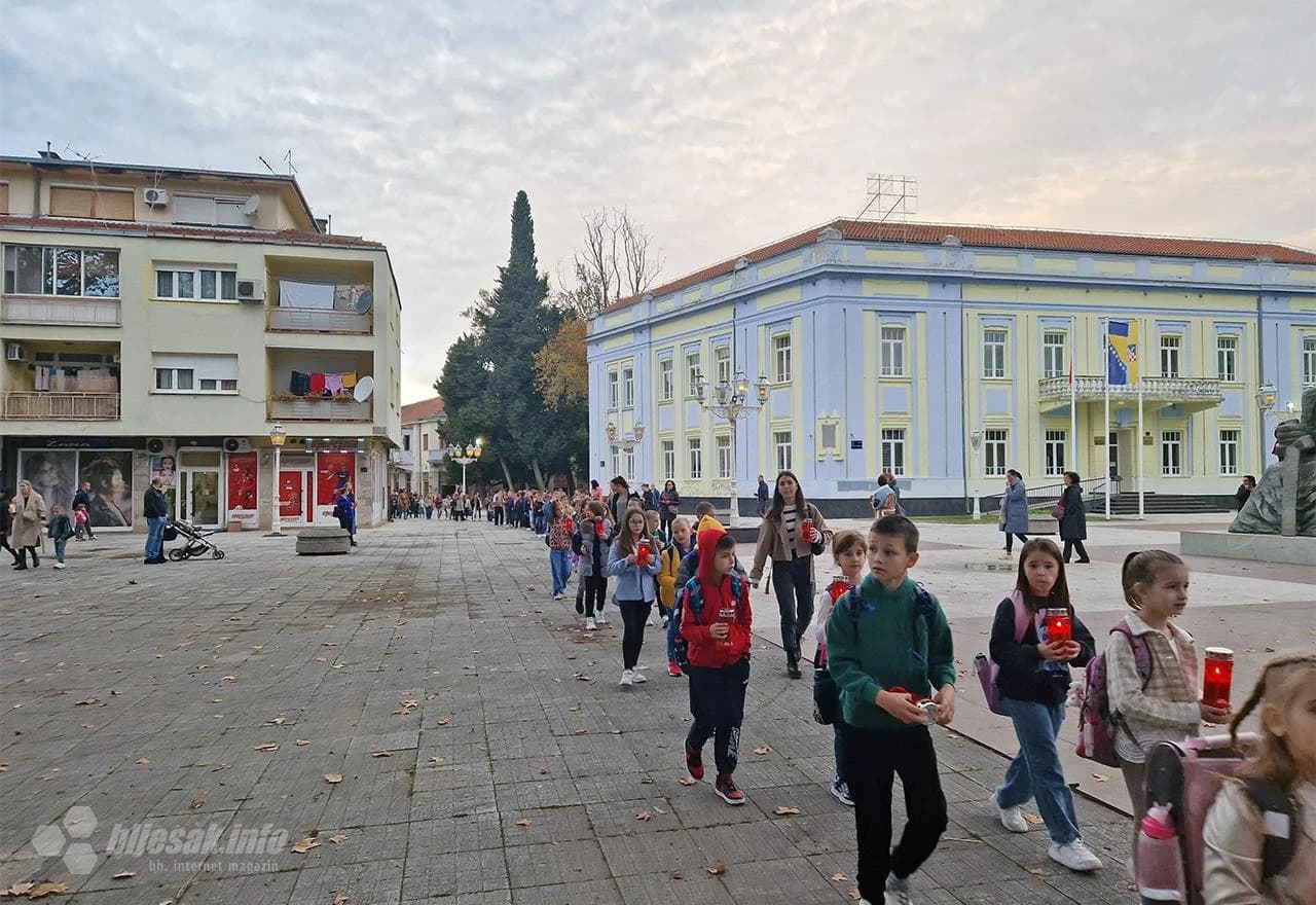 Kolonom sjećanja i paljenjem svijeća odana počast žrtvama Vukovara