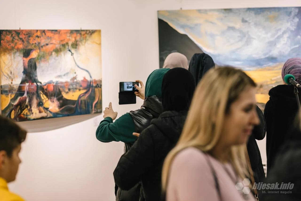 Otvorena izložba Bilje bivstvuje