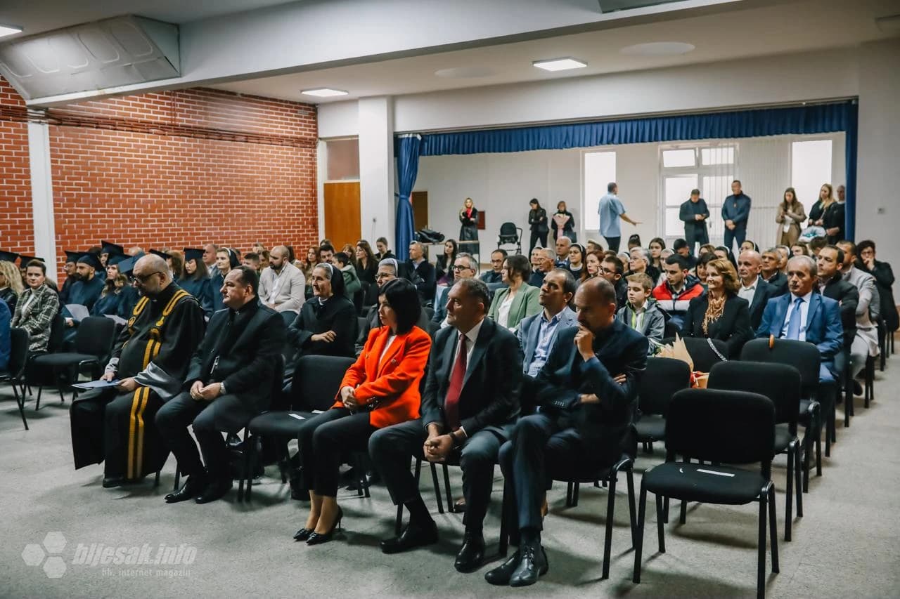 Dodjela diploma u Mostaru