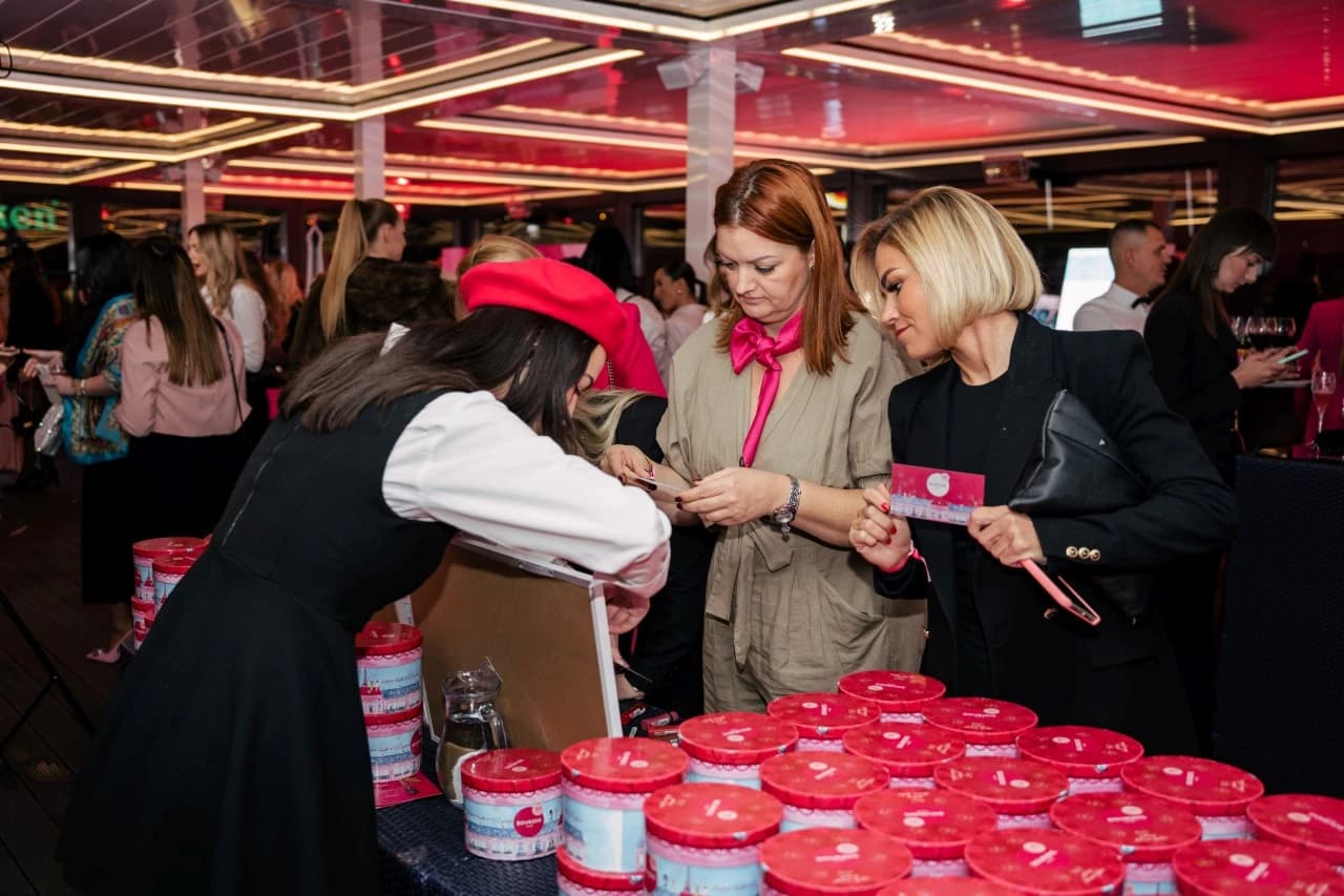 Zavirite na Mon Bourjois gala event