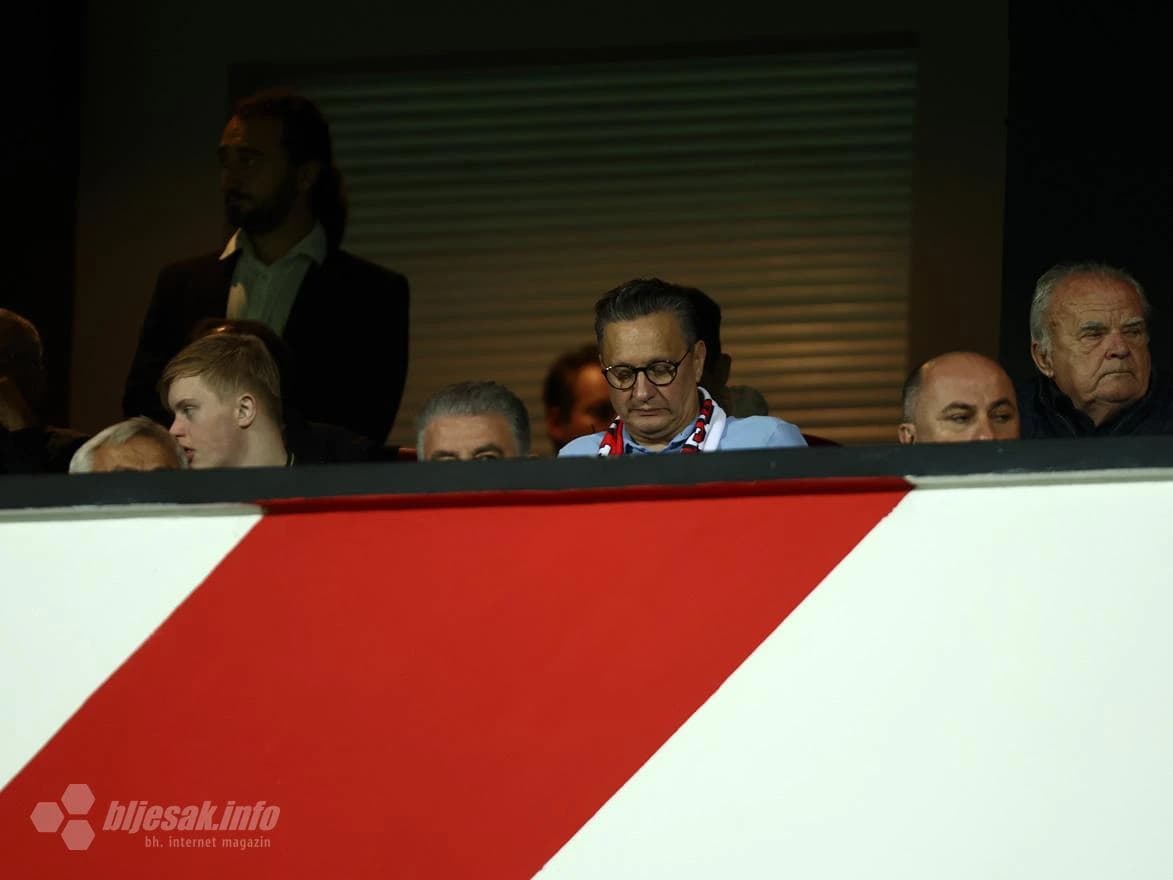 Emocije na tribinama utakmice Zrinjski-Legija