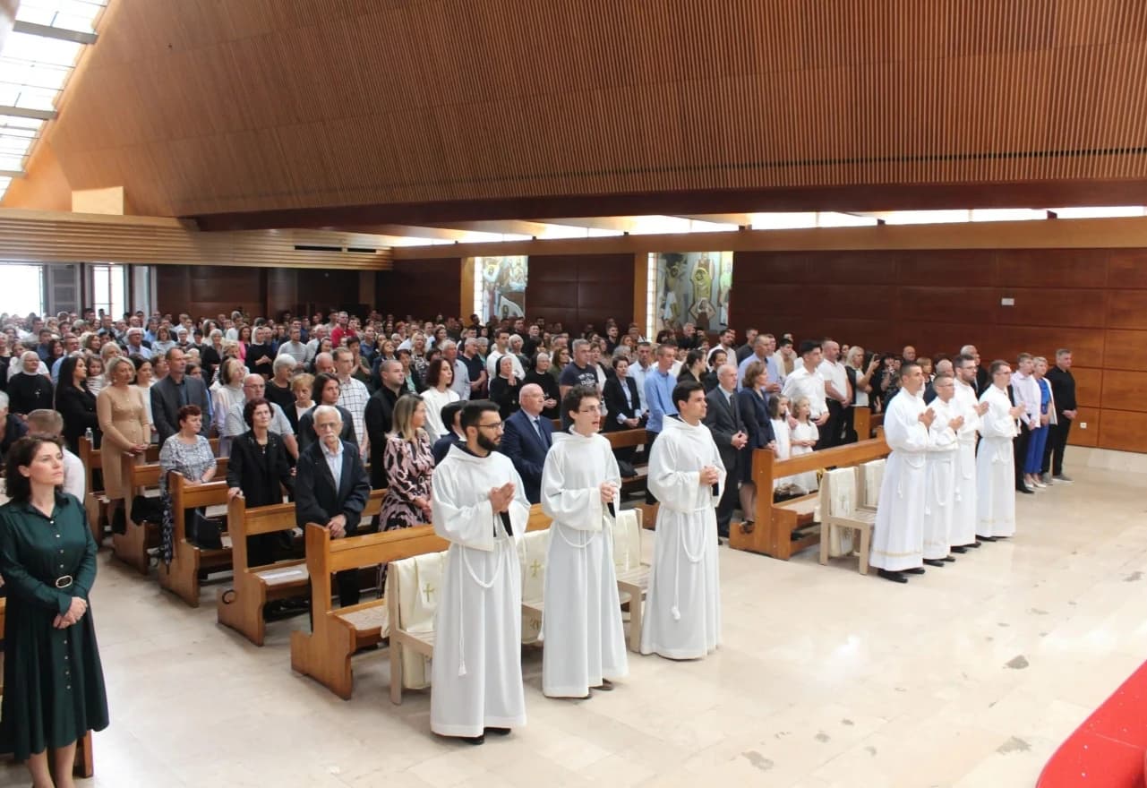 Hercegovina bogatija za 7 đakona 