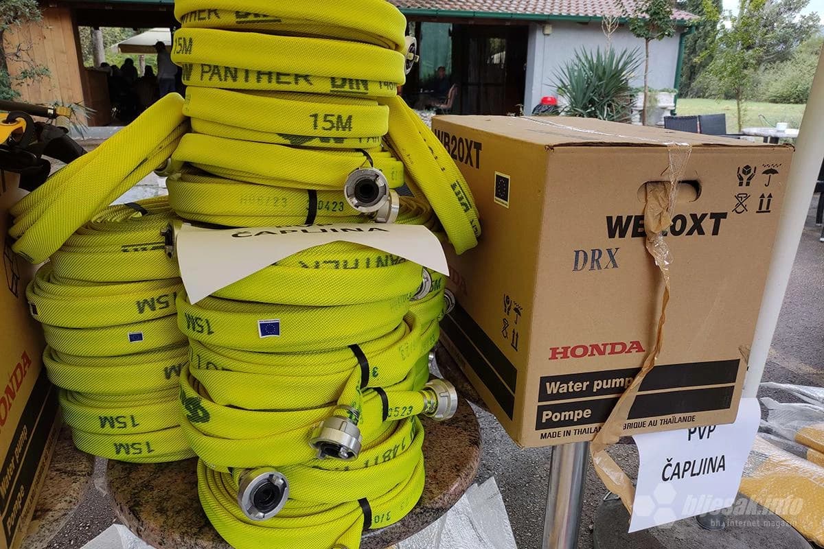  Vatrogascima uručena specijalizirana oprema za gašenje požara