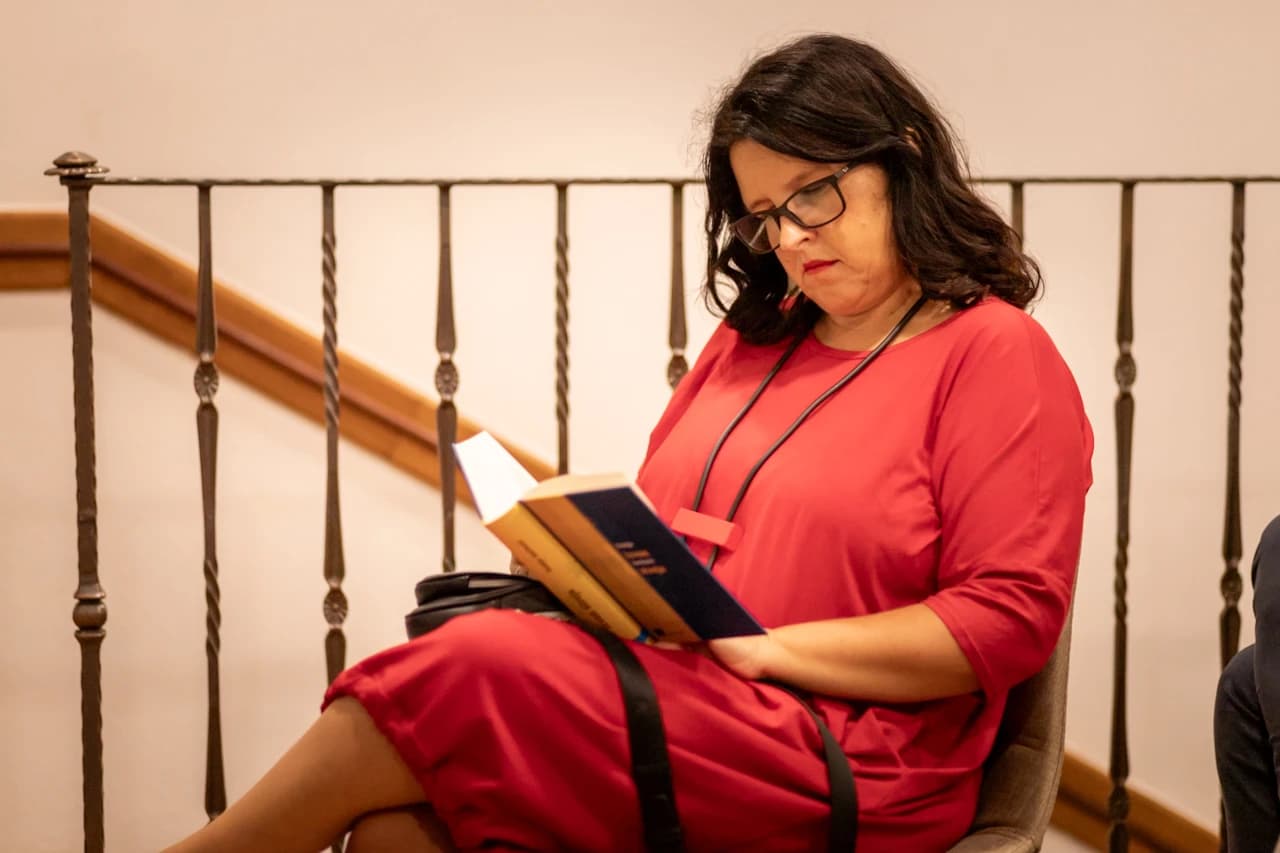 Predstavljanje knjige Izvan stroja