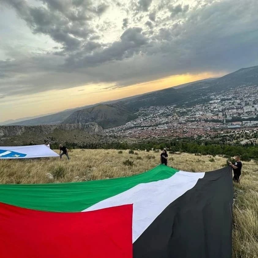 S mostarske Fortice se vijore zastave Republike BiH i Palestine