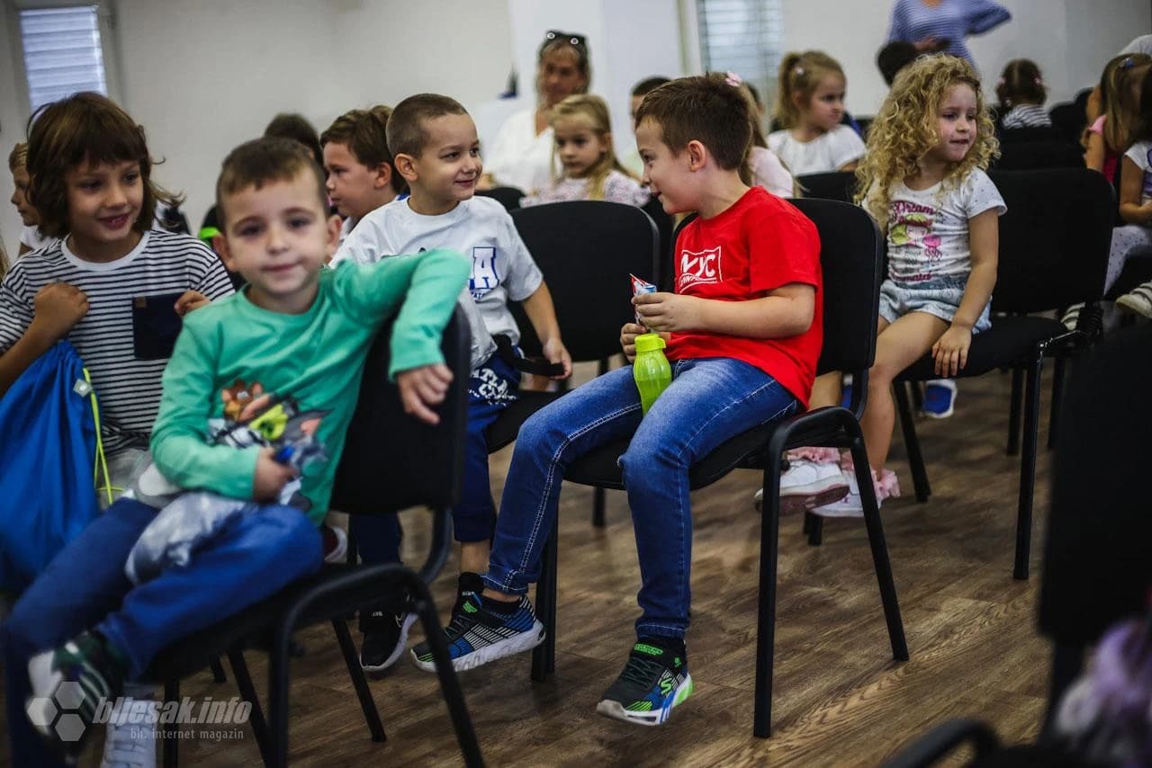 Dječja nedjelja u Mostaru obilježena druženjem s višestruko nagrađivanom bh. književnicom