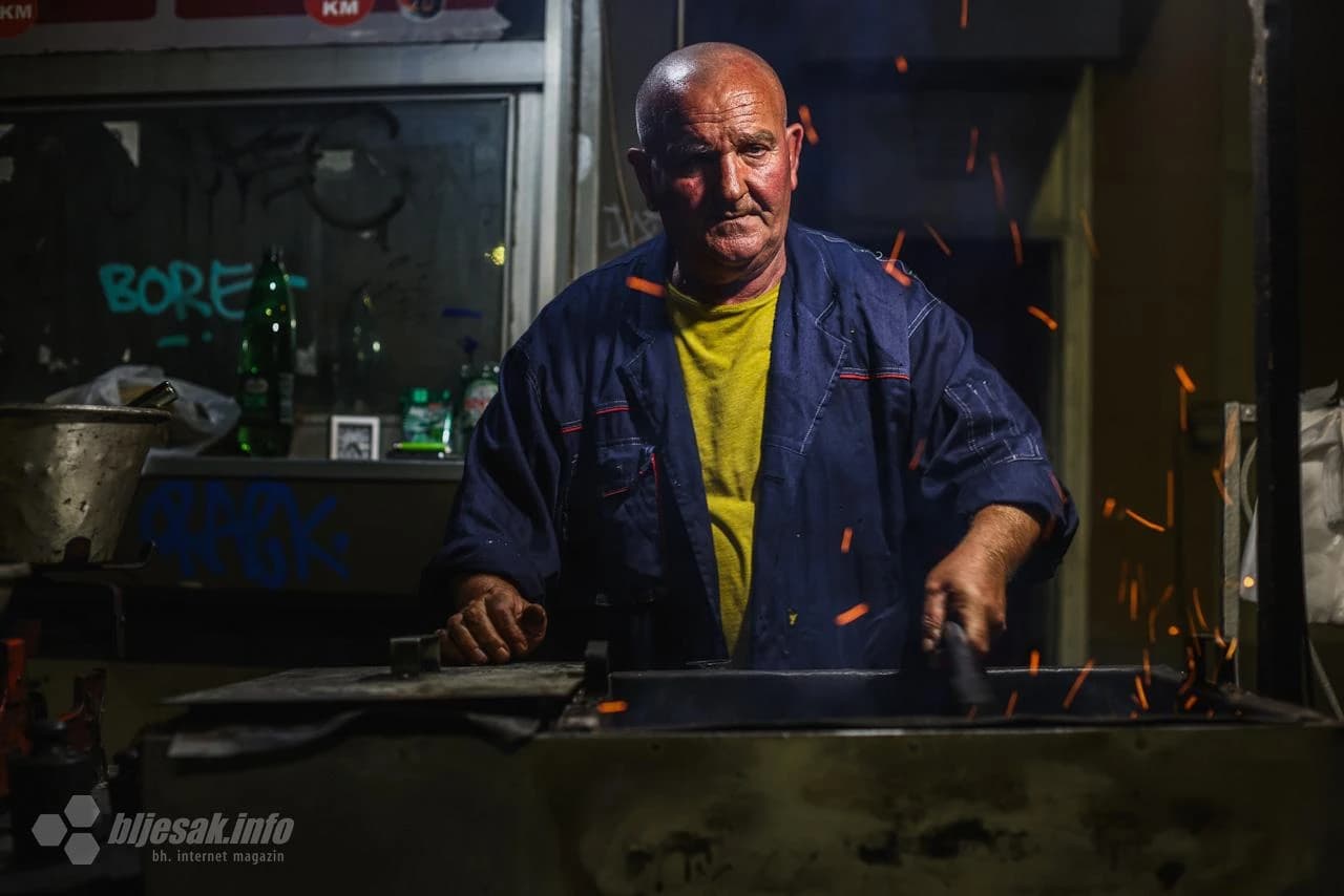 Još uvijek njihov miris jednako privlači prolaznike na mostarskim ulicama