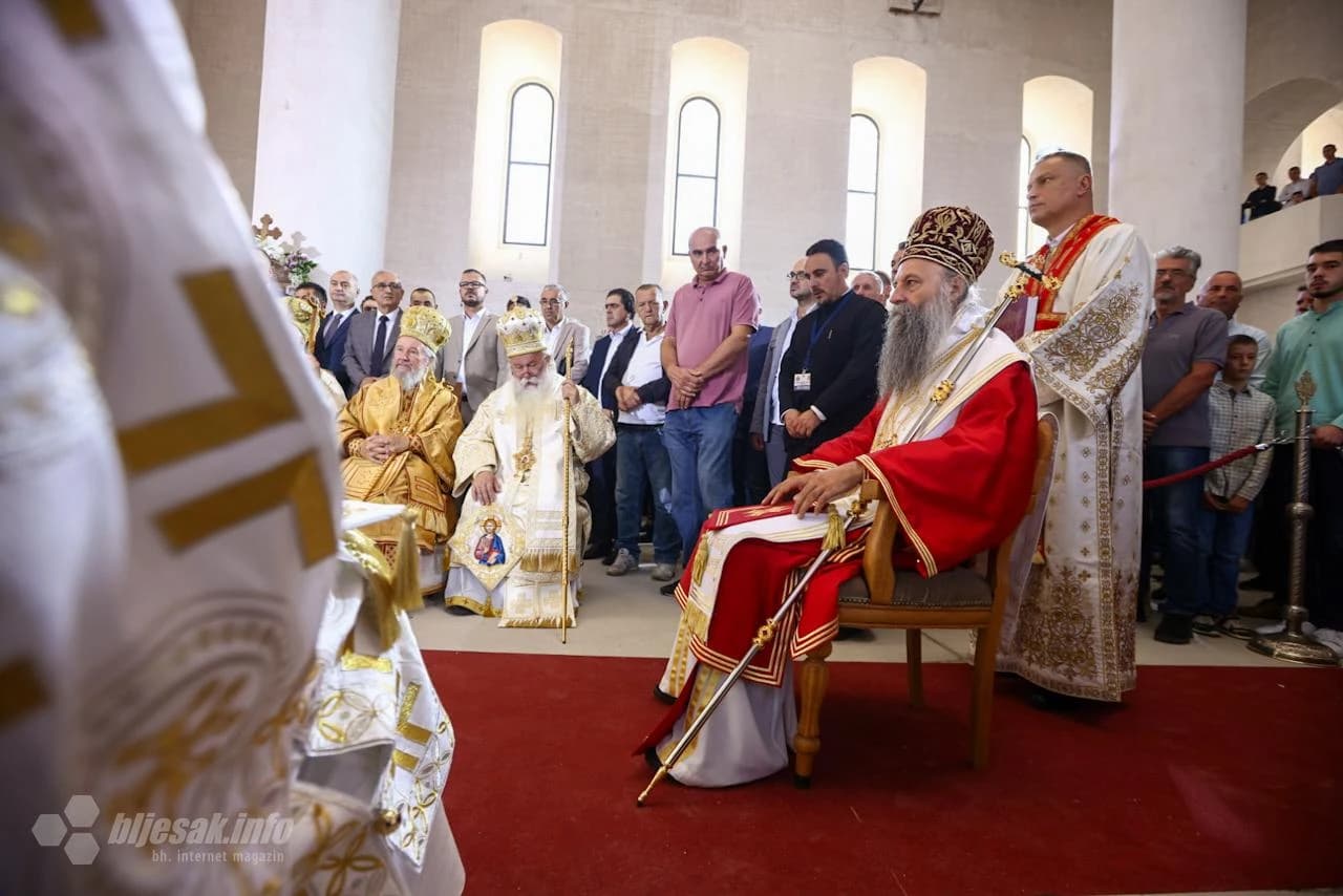 Patrijarh Porfirije služio Svetu arhijerejsku liturgiju u Sabornoj crkvi Svete Trojice