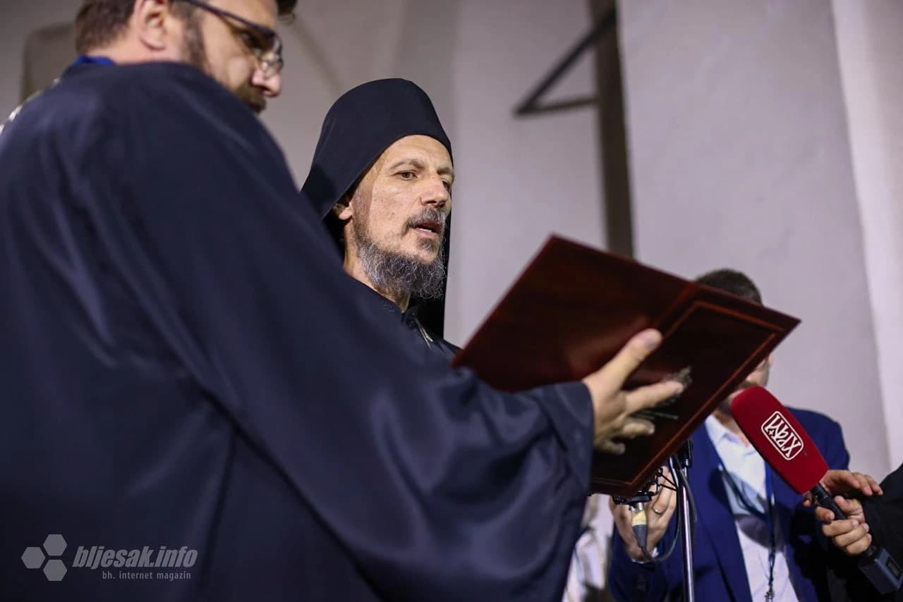 Doksologija u čast patrijarha Porfirija