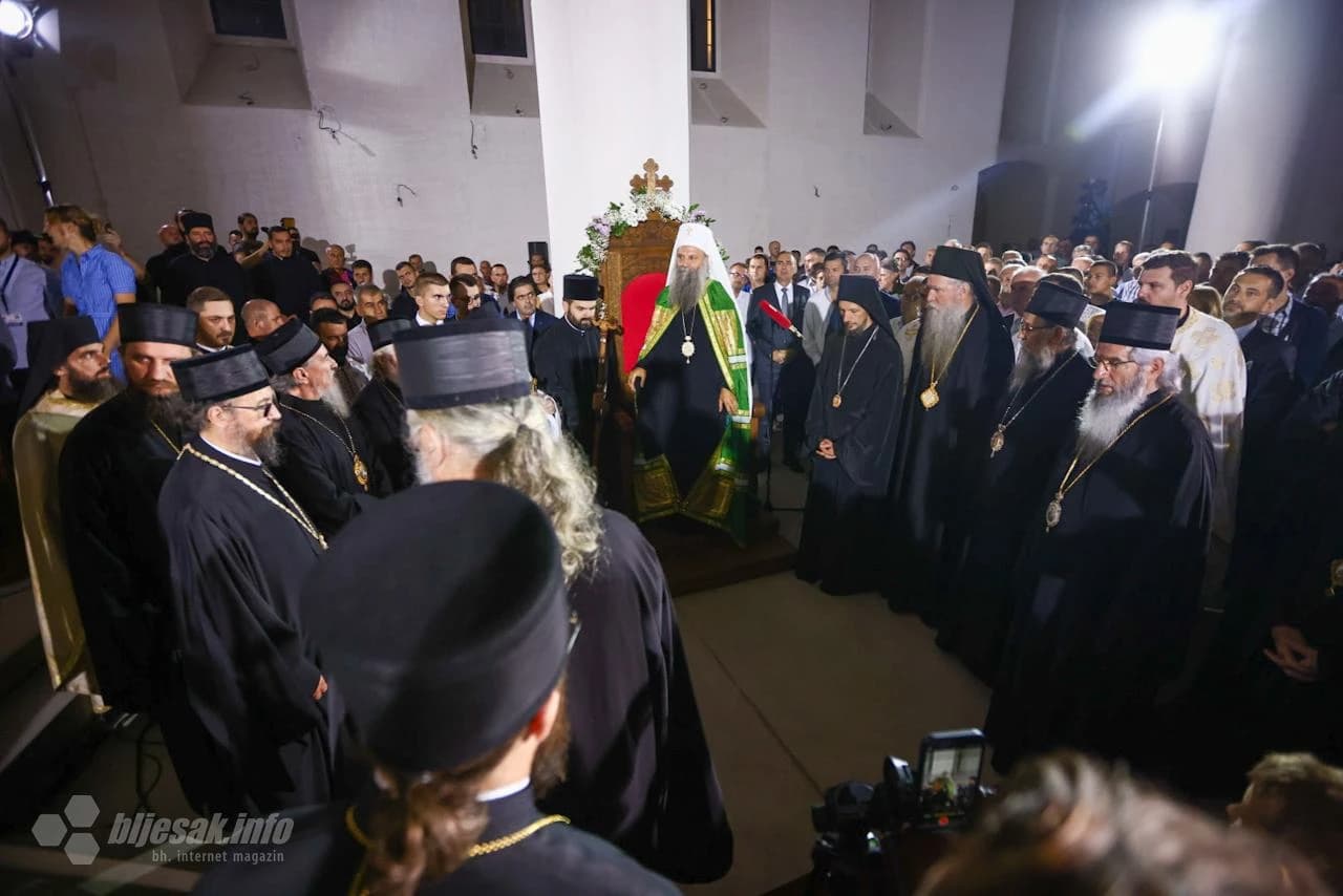 Doksologija u čast patrijarha Porfirija