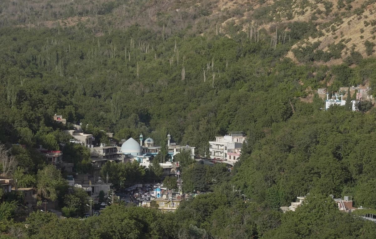 Kanal širine pola metra u okrugu Biyare