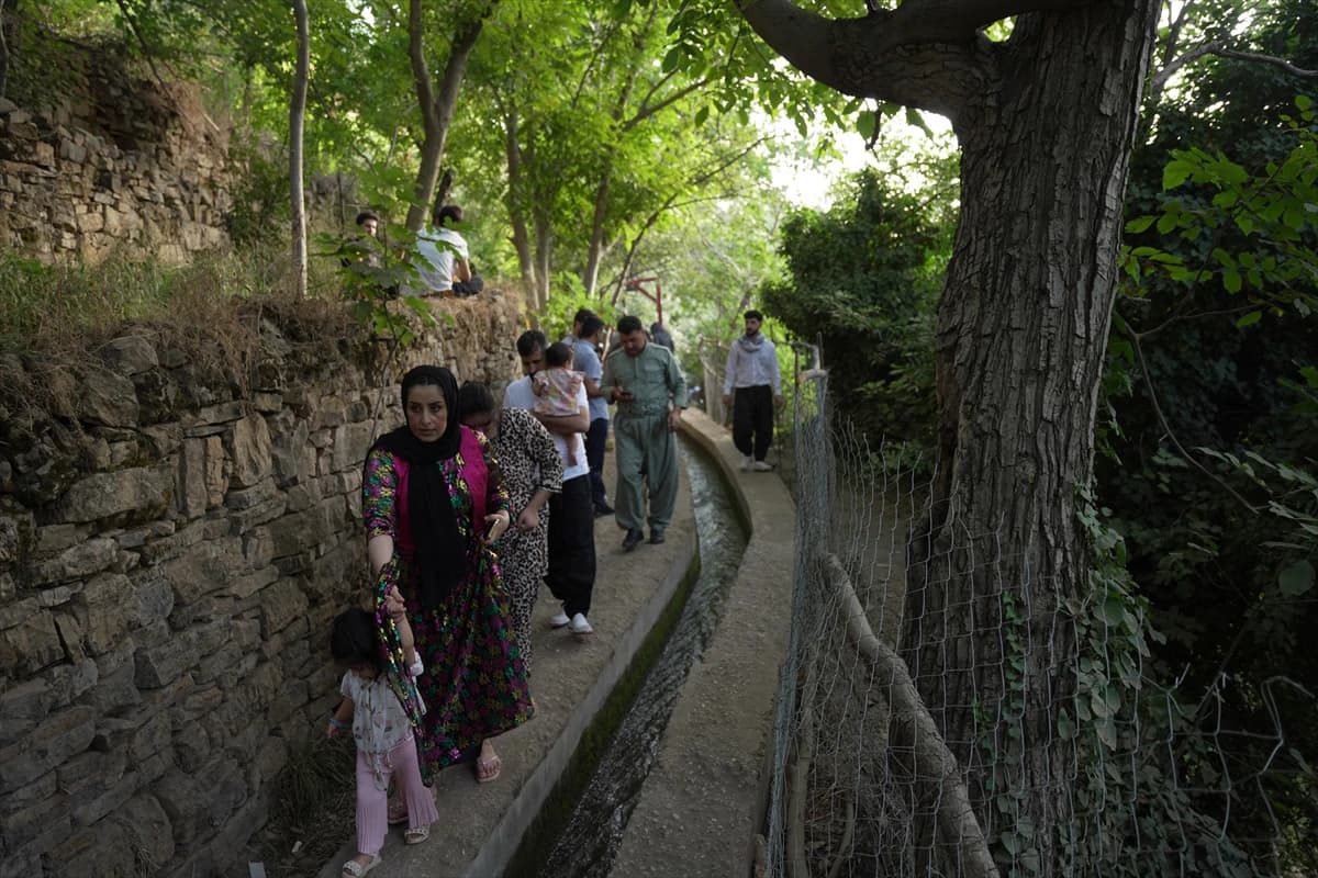 Kanal širine pola metra u okrugu Biyare