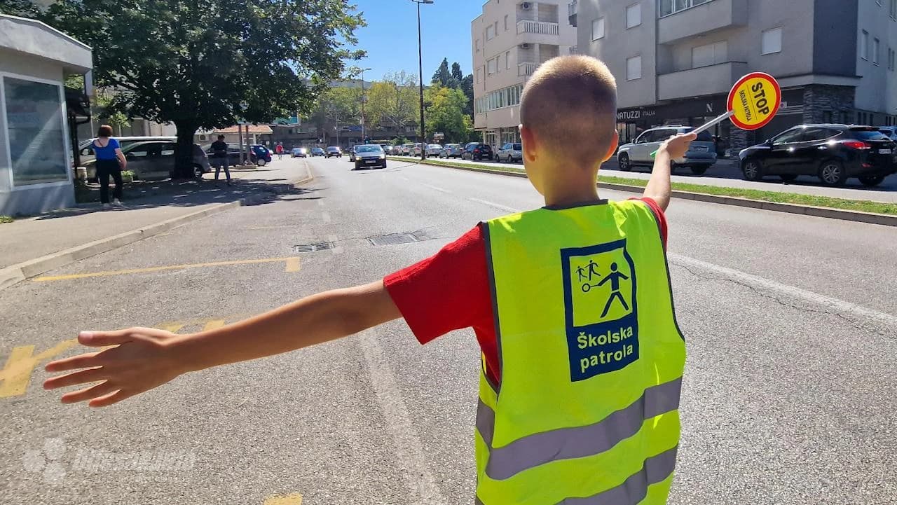 Školska patrola na ulicama Mostara