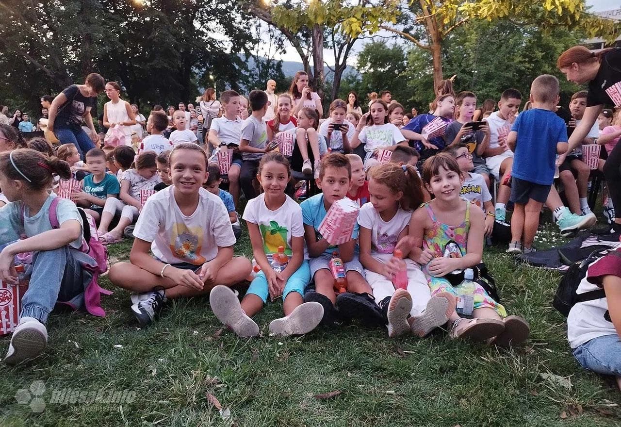 Otvoreno kino u Mostaru