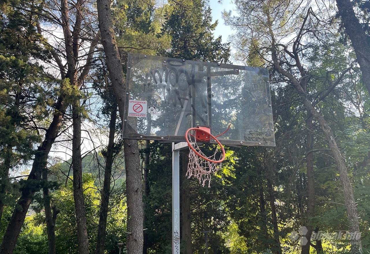 Koševi uništeni po treći put...