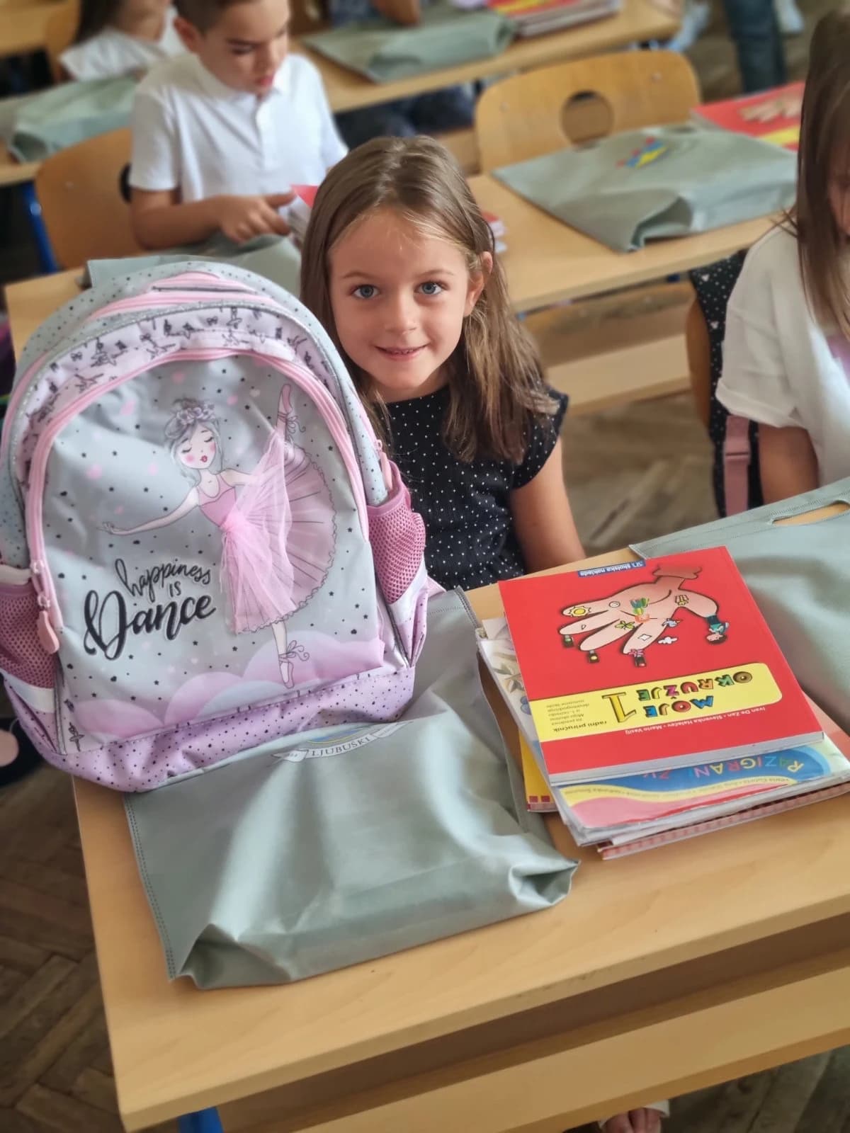 ASA CENTRAL osiguranje opremilo prvašiće i omogućilo slobodan dan roditeljima