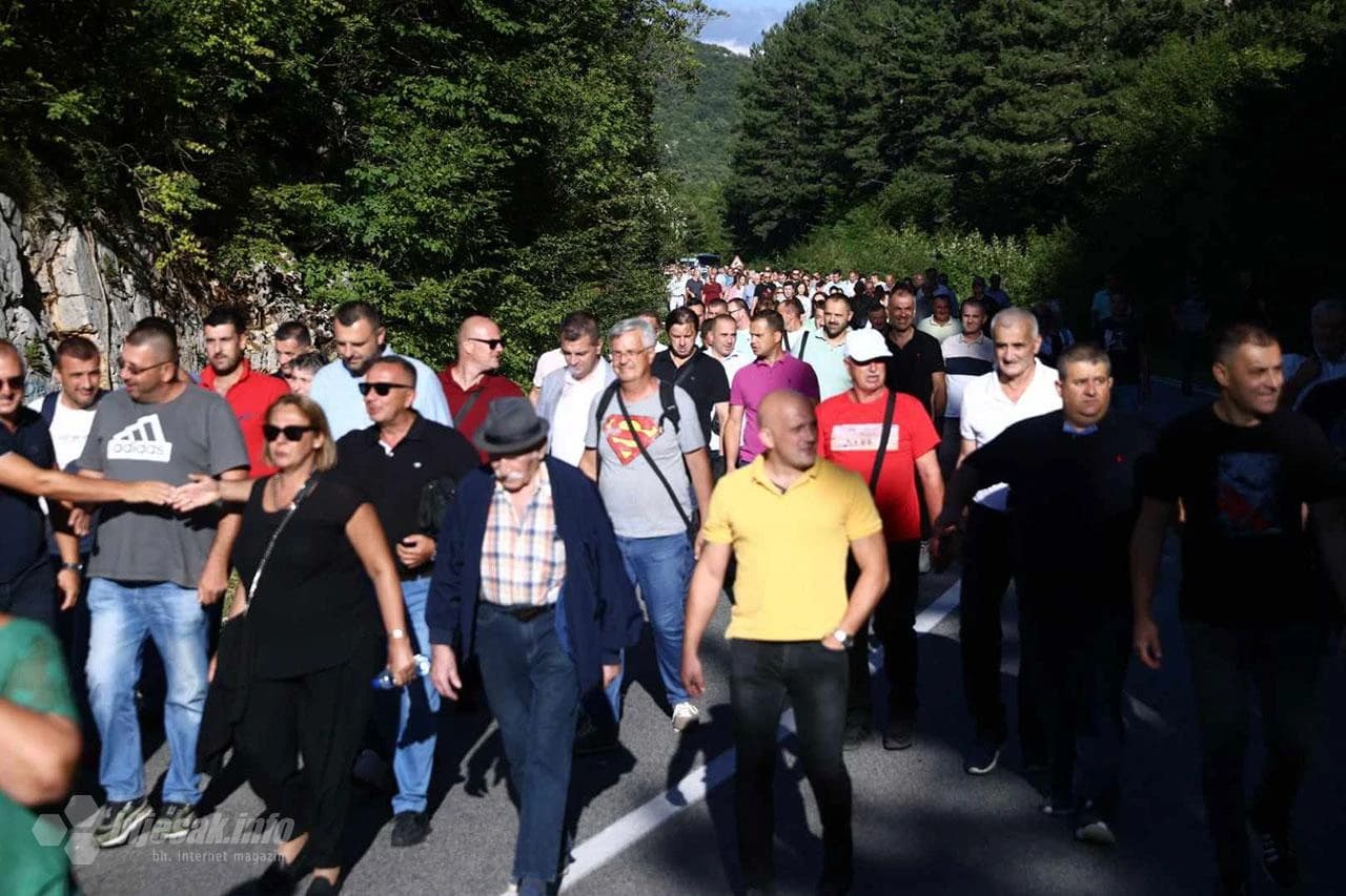 Prosvjedna šetnja u Nevesinju