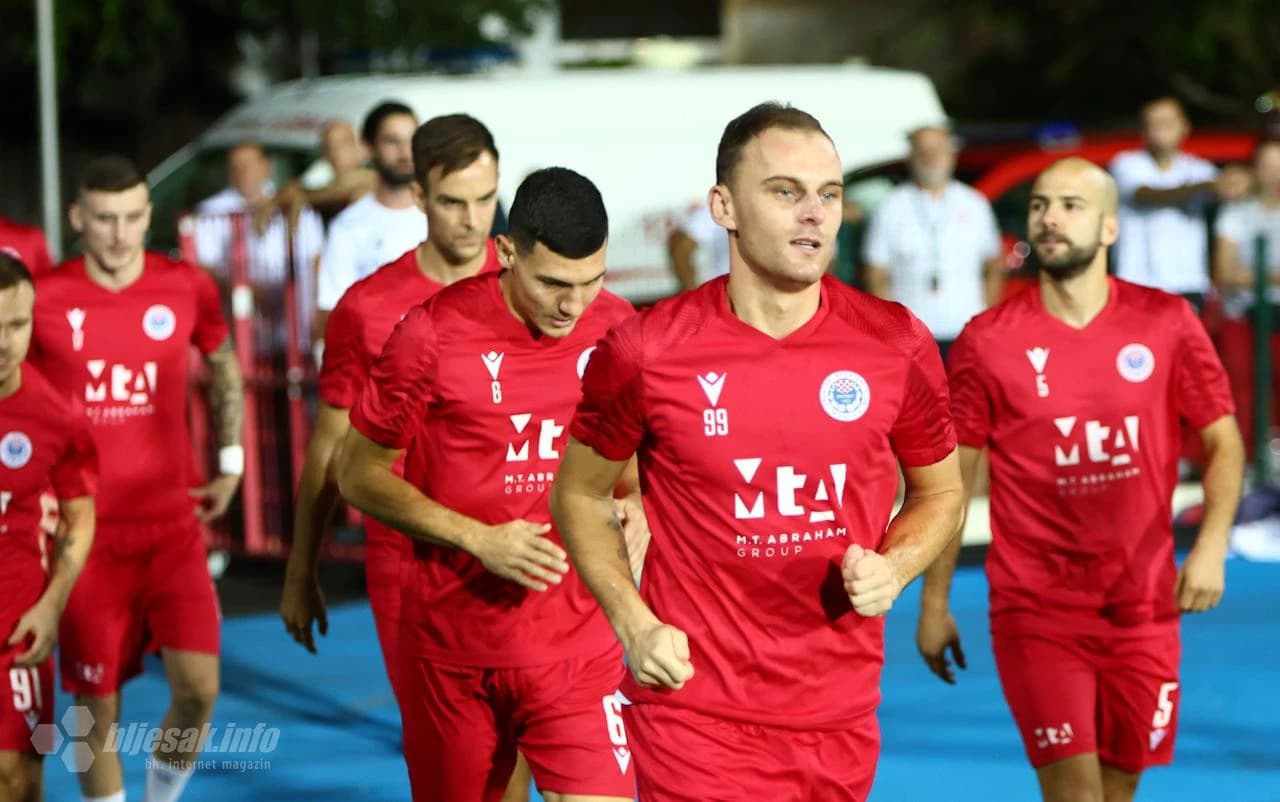 Dobra atmosfera među Plemićima na zagrijavanju