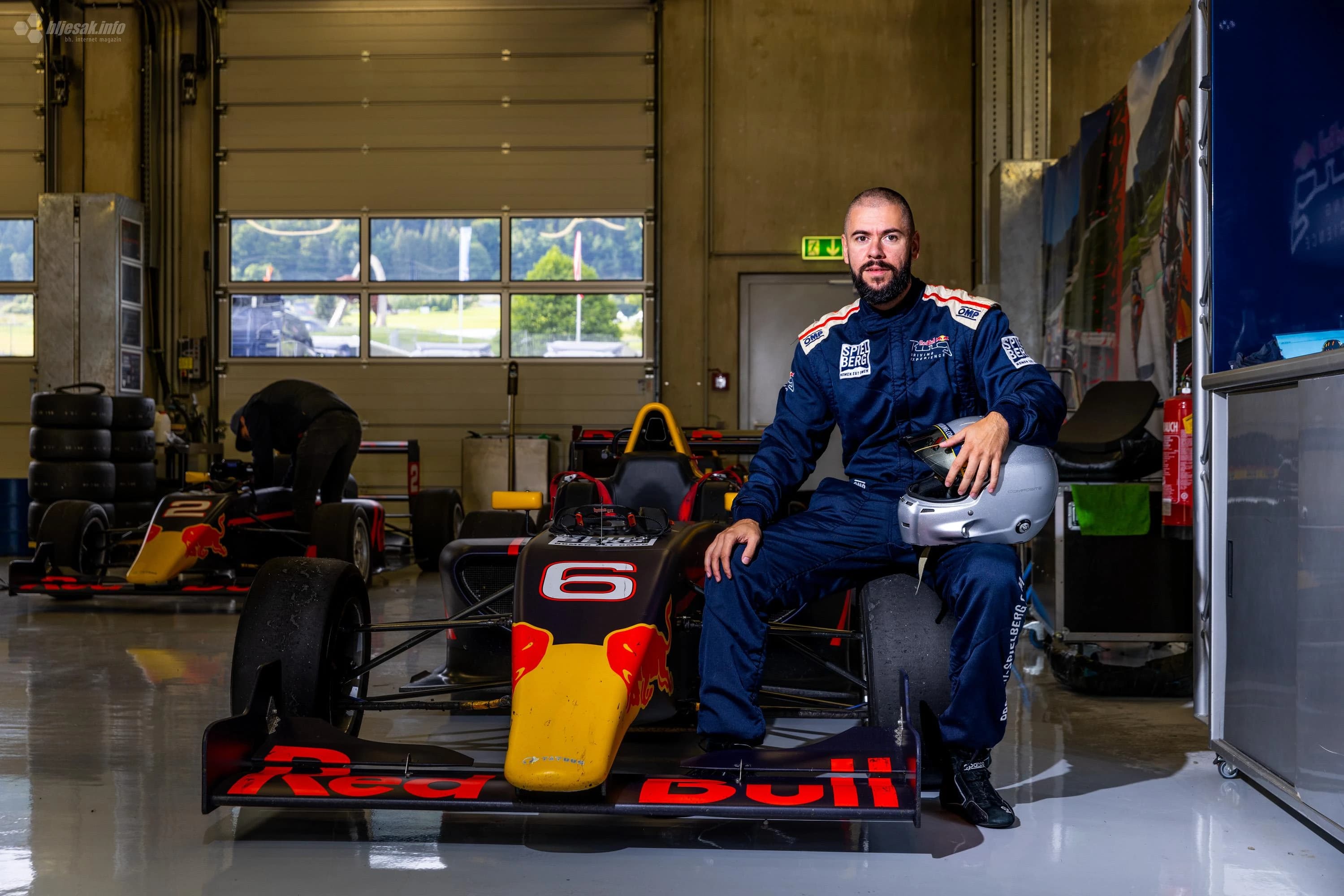 Fotografiranje prije vožnje Formule 