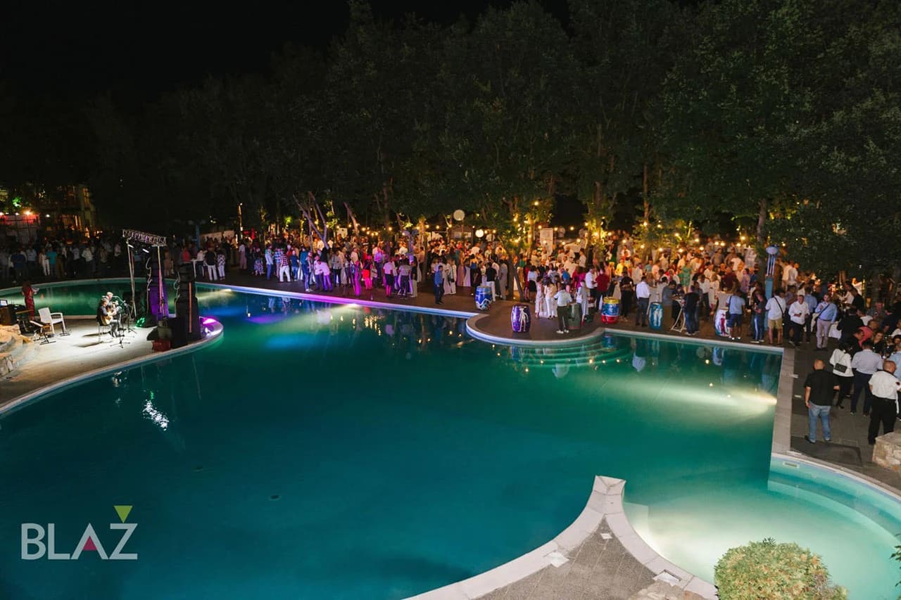 Eno-gastro zabavni performans BLAŽ Enology