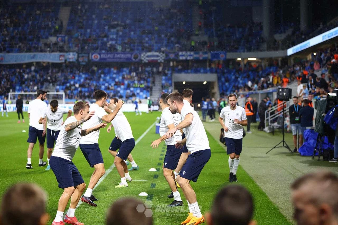 Zrinjski na zagrijavanju u Bratislavi