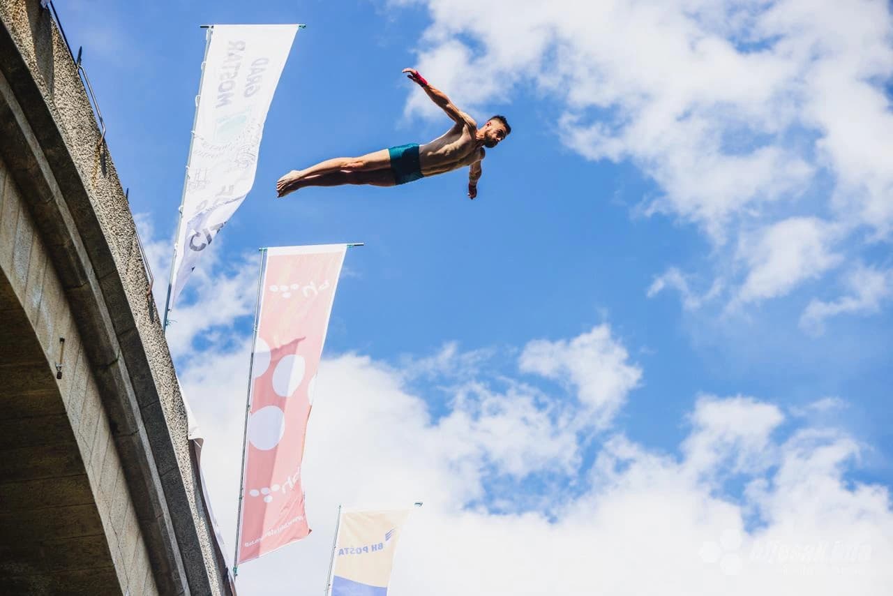 Počeli skokovi sa Starog mosta