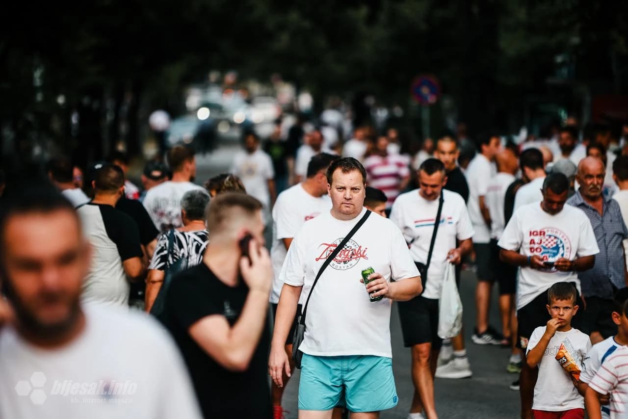 Bijela vojska okupirala Mostar