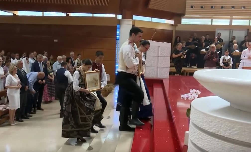 Hrvati Bunjevci slavili završetak žetve i zahvalili Bogu za sve darove