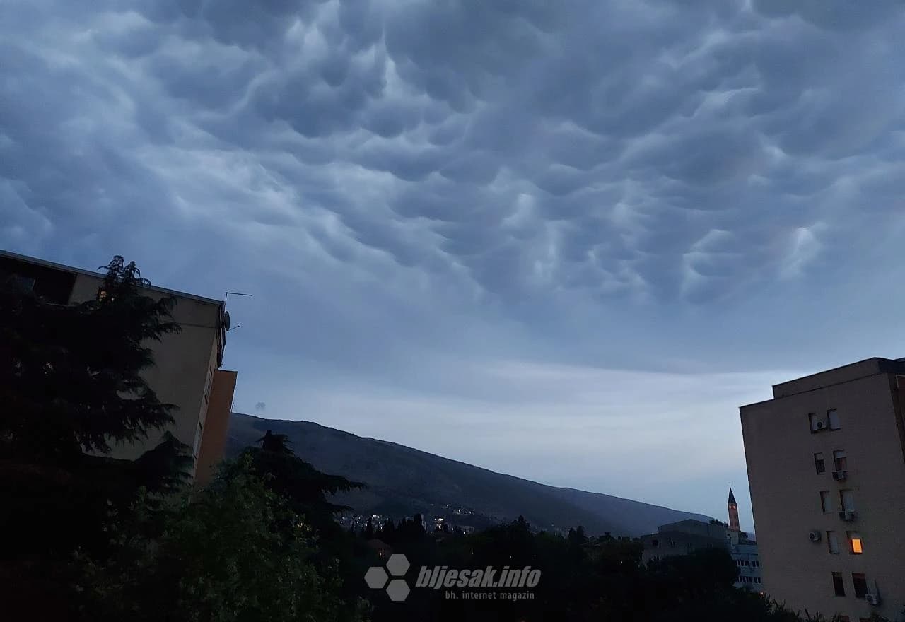 Nebo prekrili mammatus oblaci 