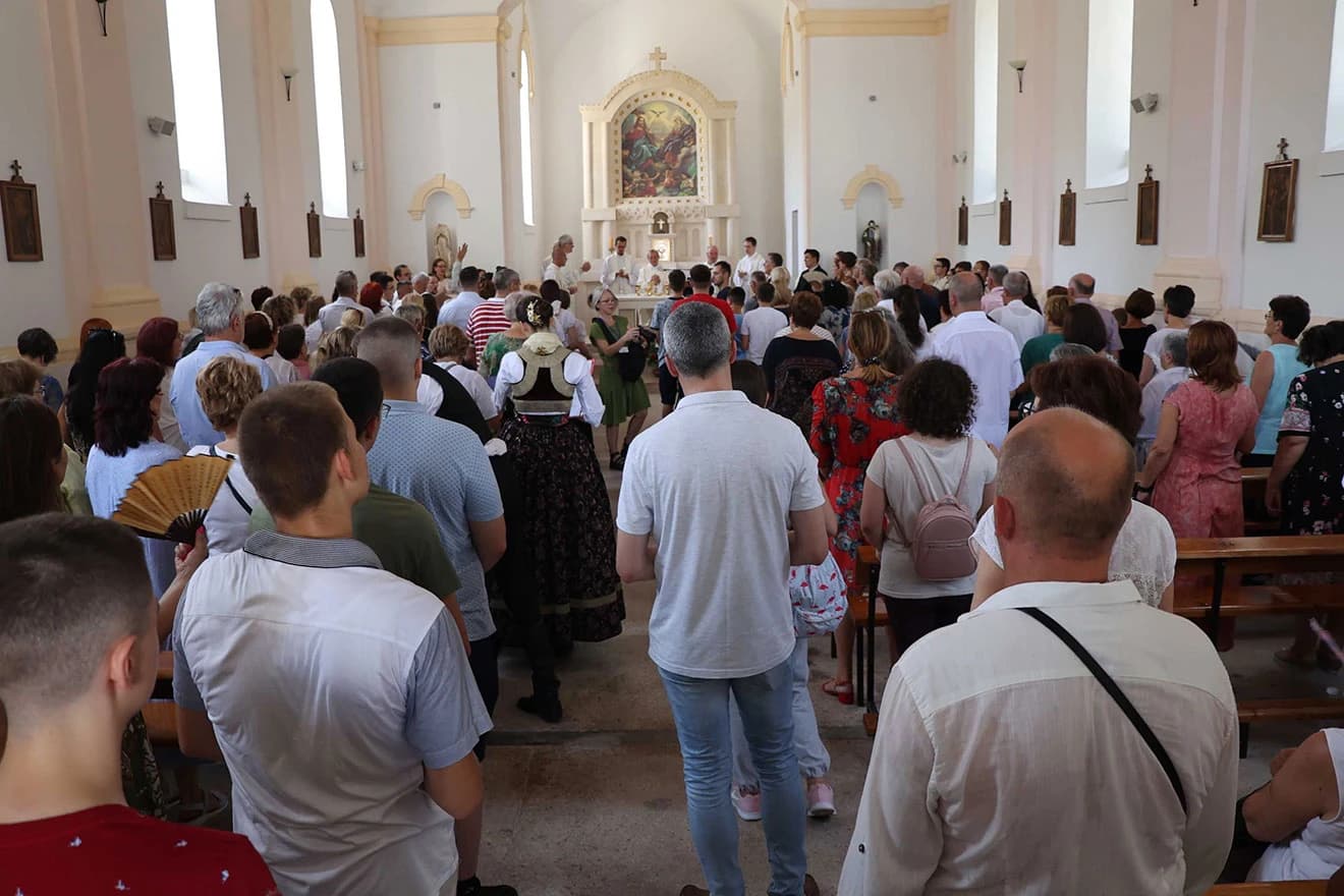 Hrvati Bunjevci pokazali raskoš svojih običaja