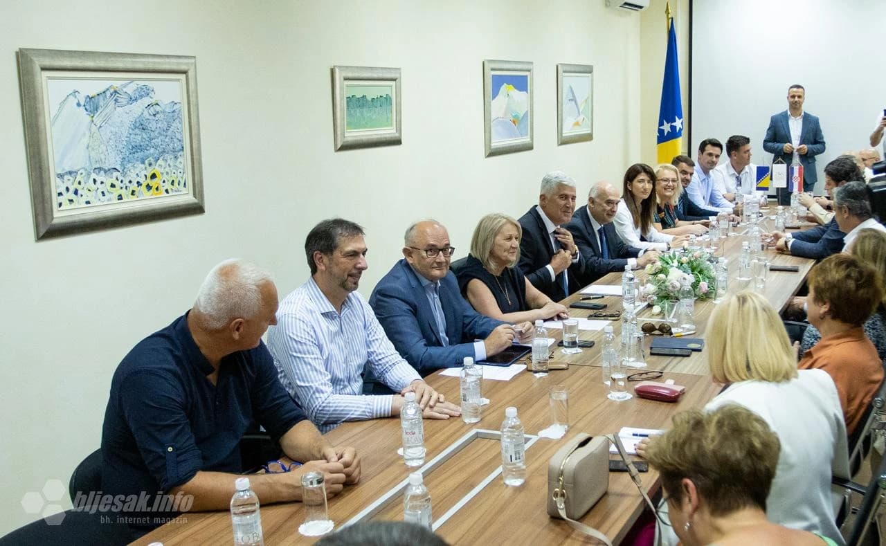 Sjednica predsjedništva HNS-a u Mostaru