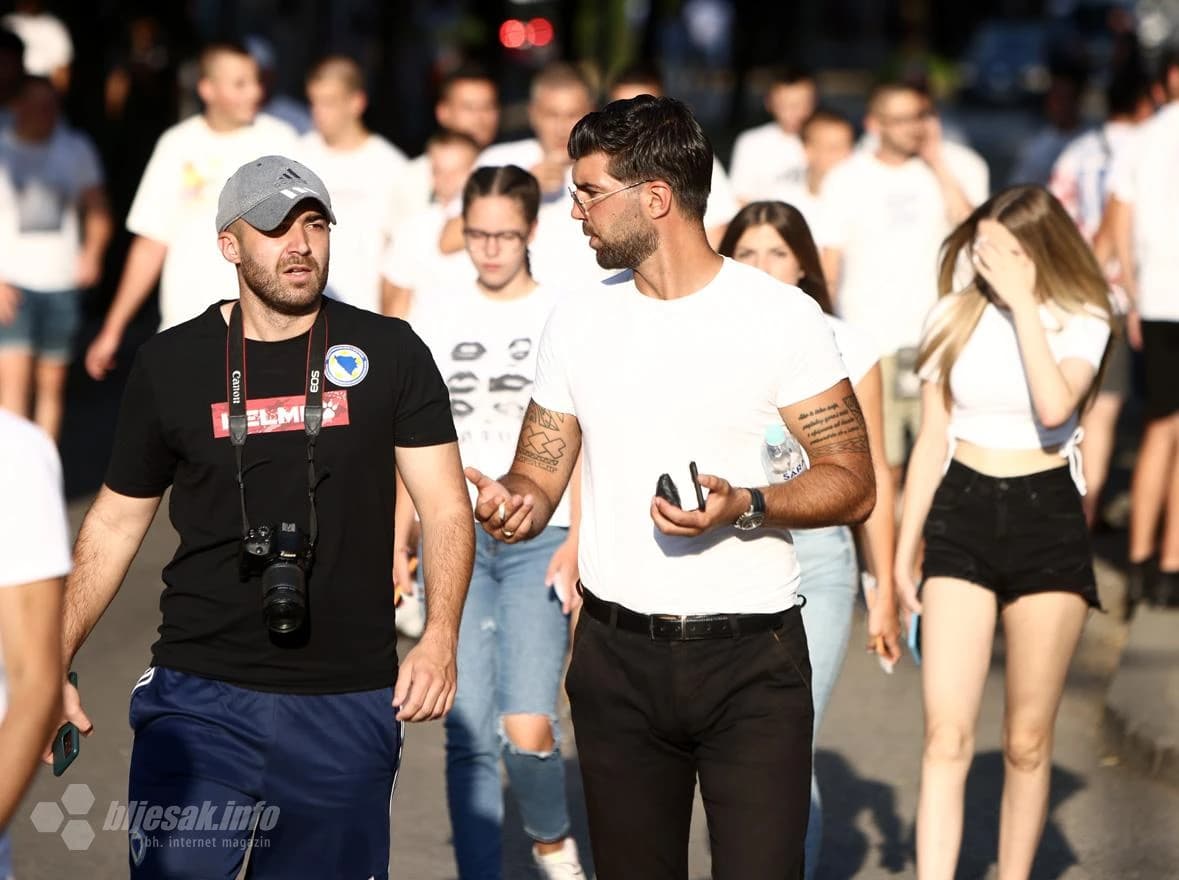 Rijeke navijača u bijelom stižu bodriti Plemiće!