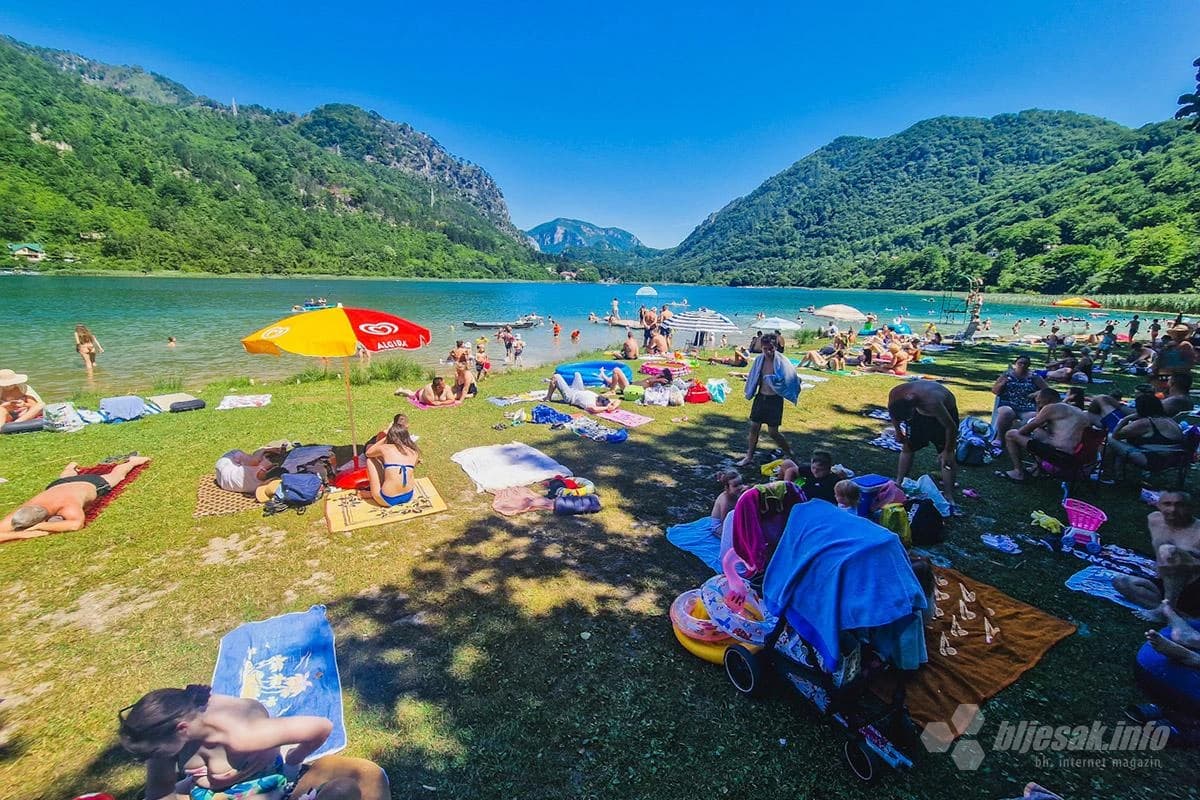 Boračko jezero krcato kupačima